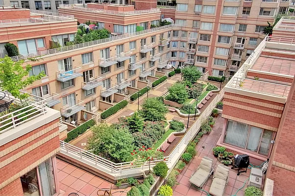 Rented by Compass | media 16