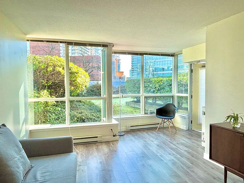 Burnaby Apartment for rent - 1 Bedroom — photo 10