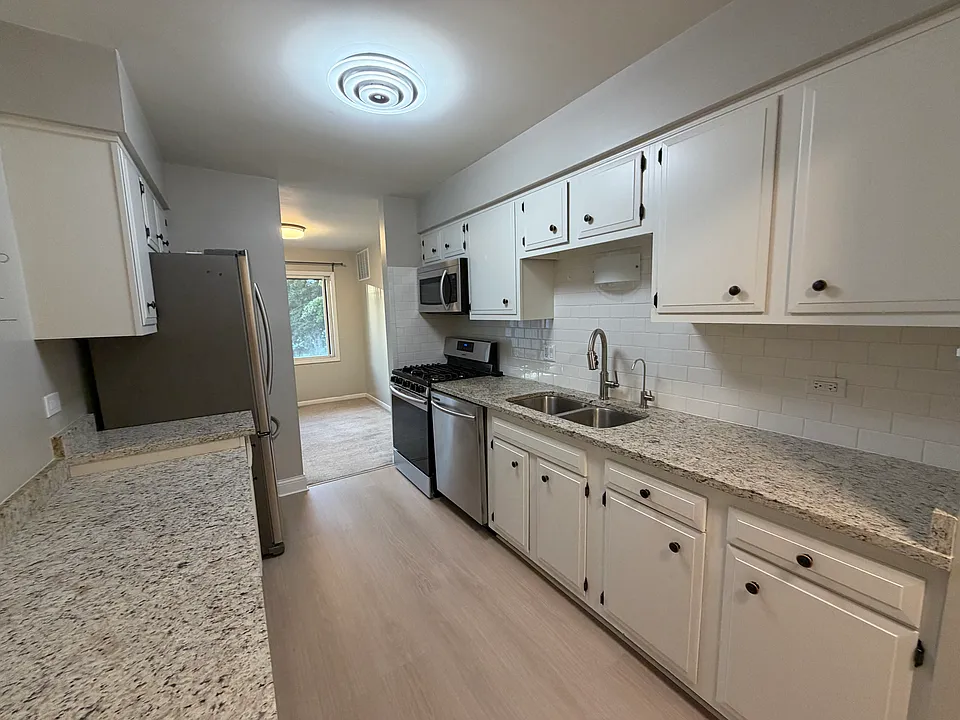 2630 Mitchell Dr #7