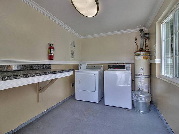 2nd image of 522 W Fremont Ave APT 2