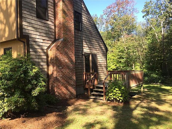 4th image of 131 Greenwood Dr