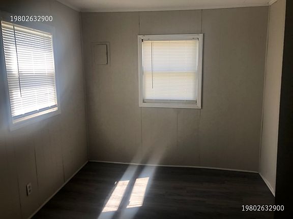 3rd image of 1620 1/2 W Airline Ave