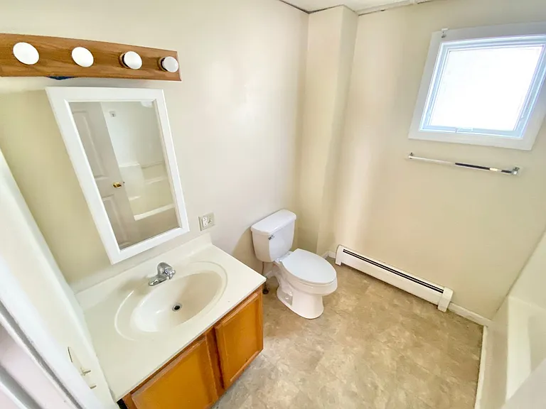 52 Grant St — Photo 14