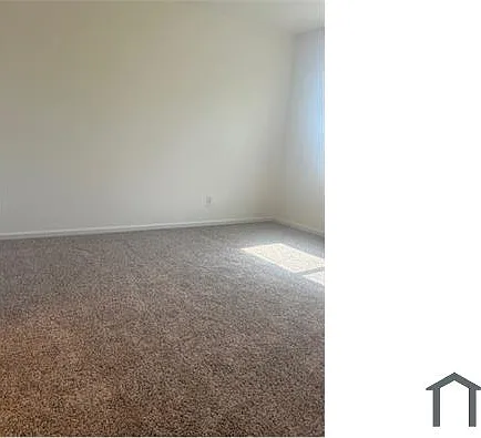 2902 E Fillmore St — Photo 19