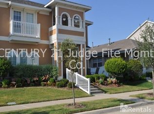 953 Wenk Ct, Aubrey, TX 76227