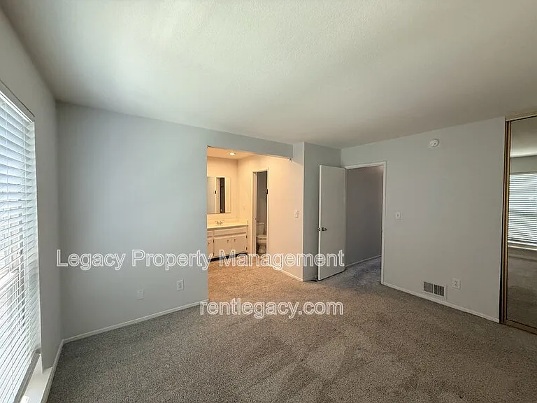 339 Bridge Pl — Photo 6