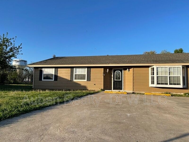 1st image of 206 Honey Bee Dr