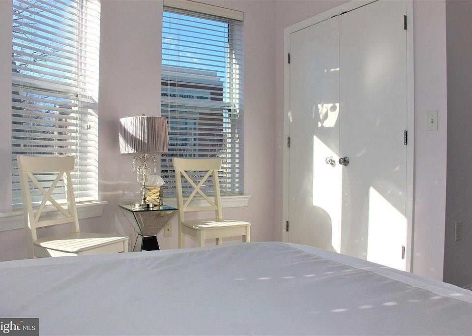 1st image of 1633 N Colonial Ter APT 201