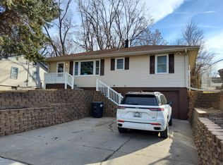 5809 Grover St, Omaha, NE 68106