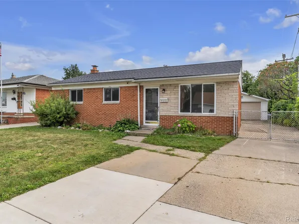 18260 Spring Ct N, Fraser, MI 48026