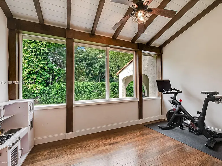 720 Minorca Ave — Photo 7