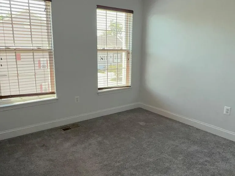 2618 Glenriver Way — Photo 9