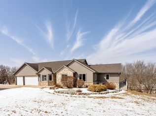 N5375 Loraine Ct, Fredonia, WI 53021