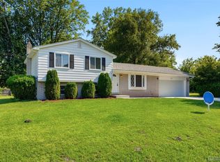35872 Vinewood St, Romulus, MI 48174