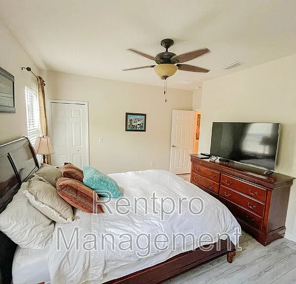 11567 84th Street Cir E #105 — Photo 10