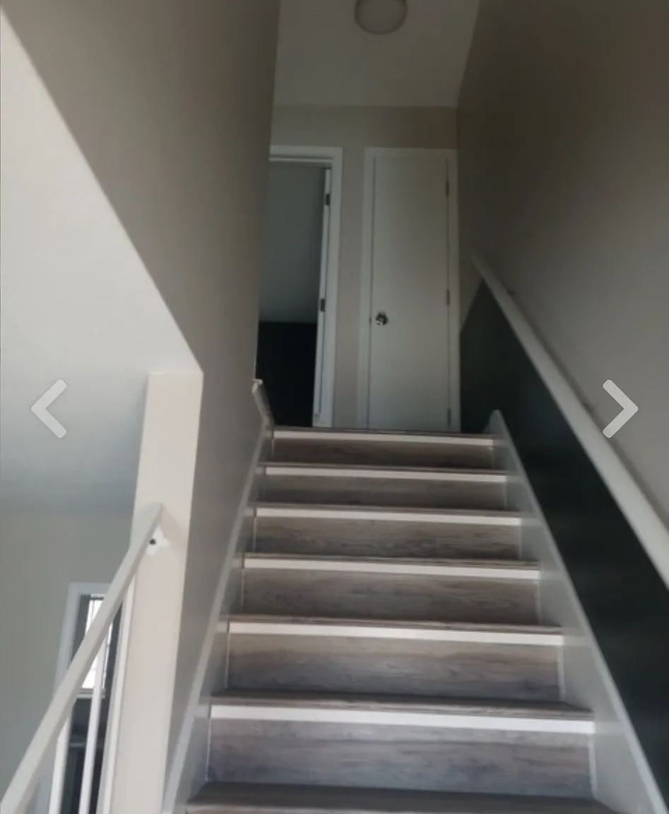 2 bed, 1.5 bath, 1000 sqft, $1,050 — Photo 2