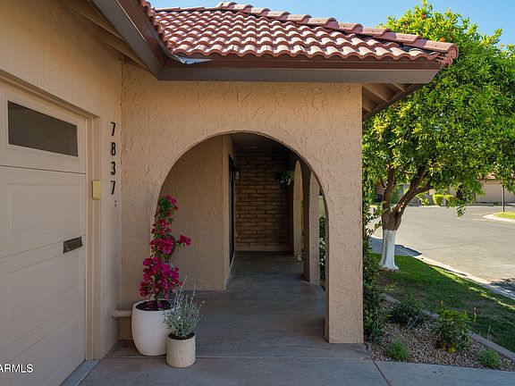3rd image of 7837 E CRESTWOOD Way