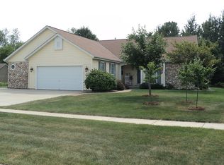 W212N16461 Glen Brooke Dr, Jackson, WI 53037