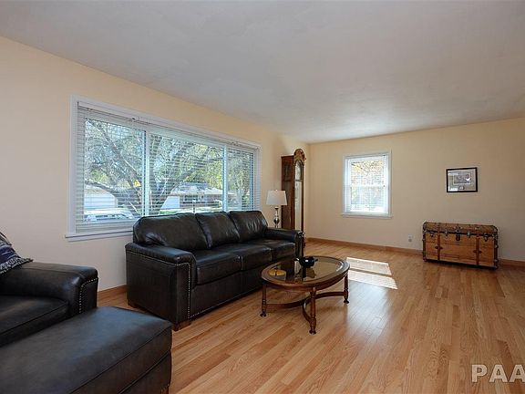 5th image of 4215 N Northbrook Ct