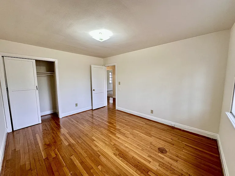 502 Elmhurst Rd — Photo 11