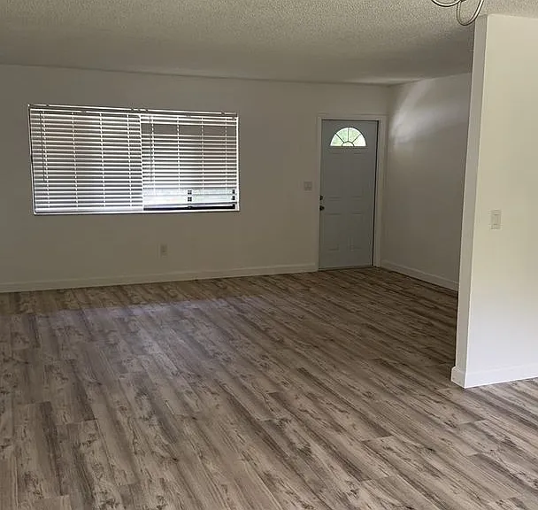1418 Paley Cir SE — Photo 12