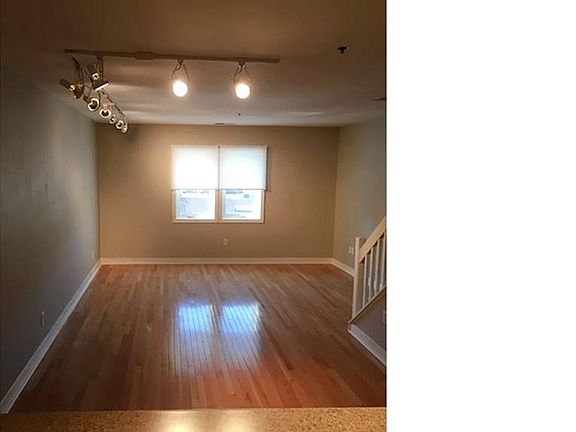 4th image of 2660 North Ave #206