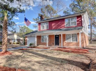 208 Greenbriar Dr, Jacksonville, NC 28546