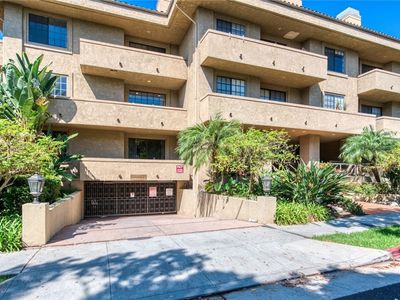 221 S Oak Knoll Ave APT 202, Pasadena, CA, 91101