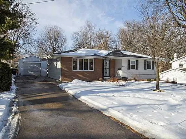 2537 Madison Ave, Des Moines, IA 50310