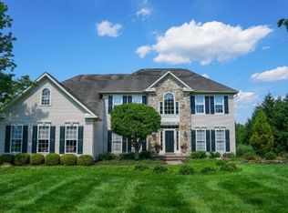 4 Whitehouse Way, Ringoes, NJ 08551