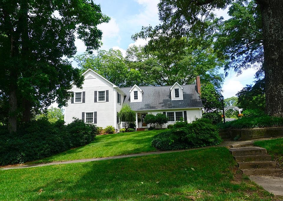 1st image of 255 Head Ave