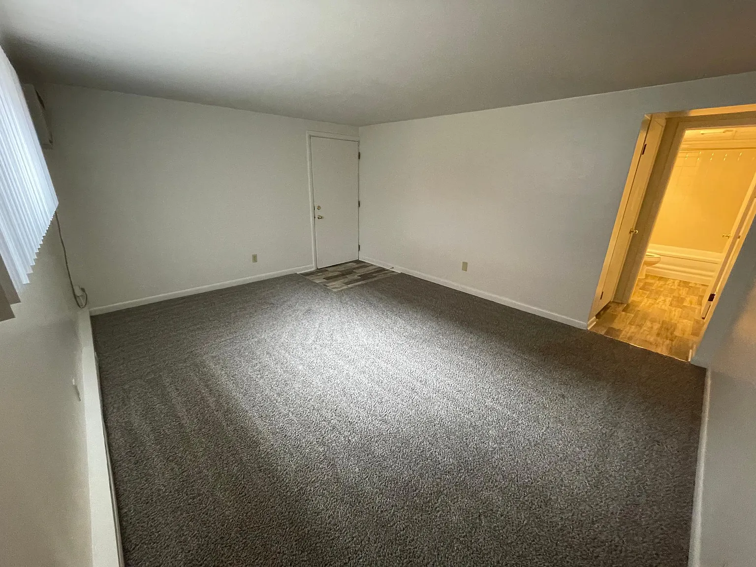 1 bed, 720 sqft, $1,200 — Photo 4