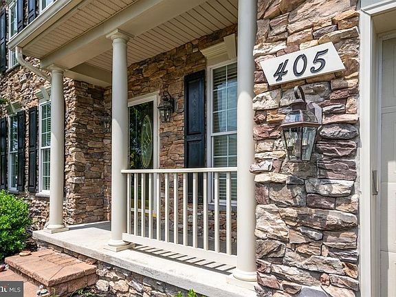 5th image of 405 Brookfield Dr