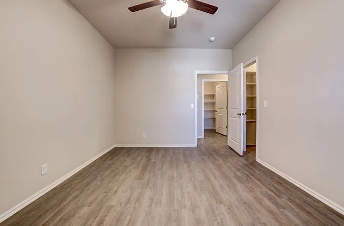7724 S Chestnut Ave — Photo 27