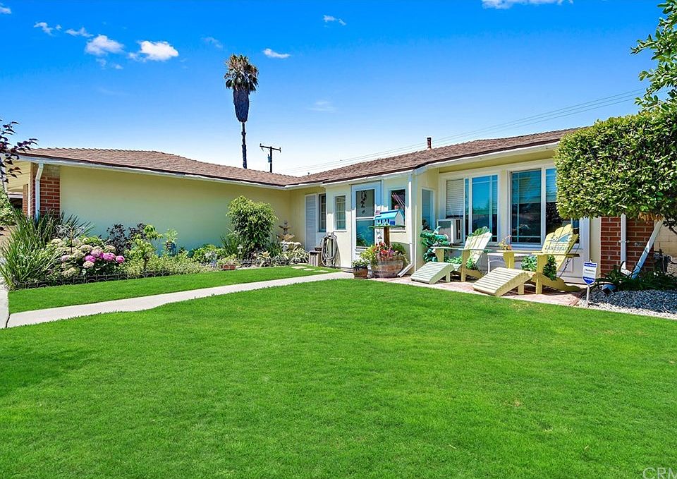 1st image of 2901 W Borchard Ave