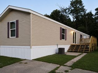 97 Deerwood Park, Centralia, IL 62801