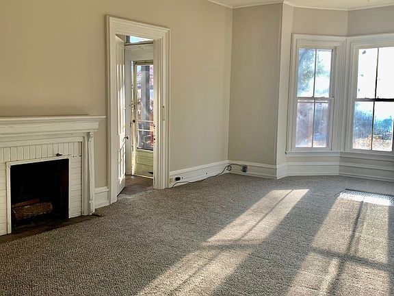 4th image of 1620 Court St APT 1F