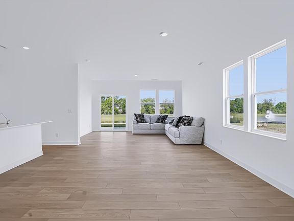 5th image of 2746 Salem Pl