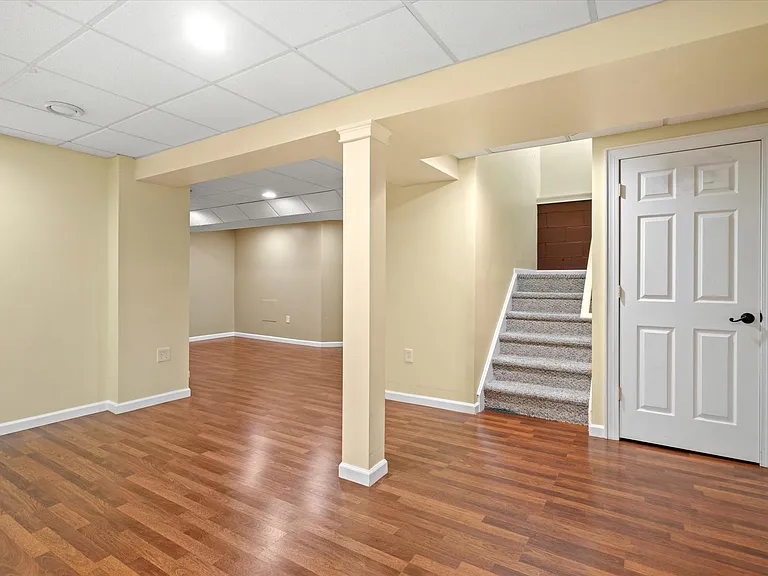 80 Tennyson Rd — Photo 18