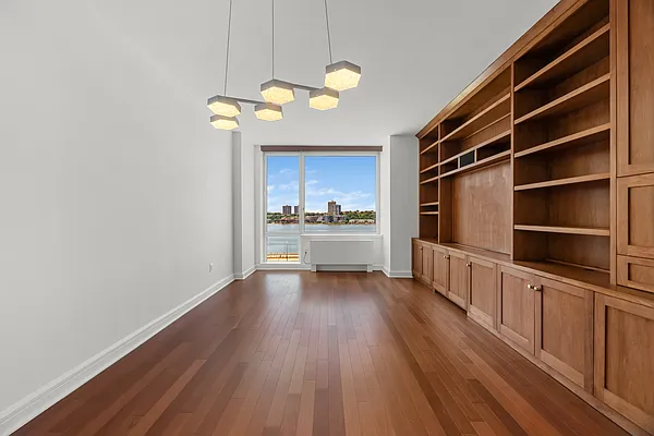 Rented by Level Group | media 7