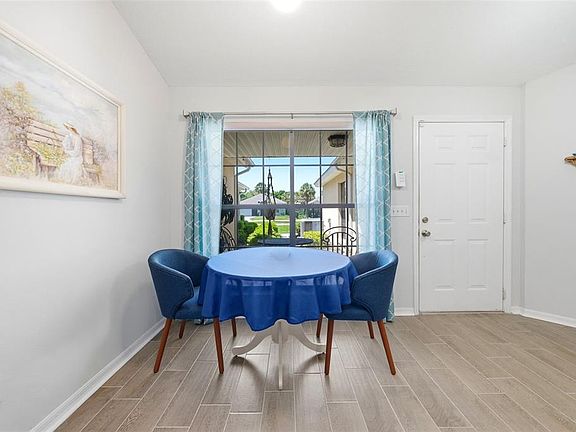 5th image of 220 Juniper Way