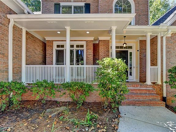3rd image of 4390 Laurel Grove Trce