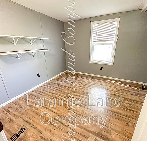 954 N McCue St #13 — Photo 7