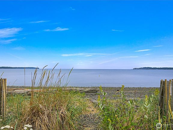 4th image of 8026 Birch Bay Drive #218
