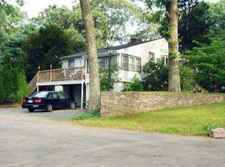 190 Earle Dr, North Kingstown, RI 02852