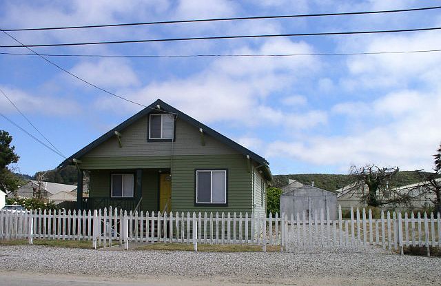 1st image of 737 North St