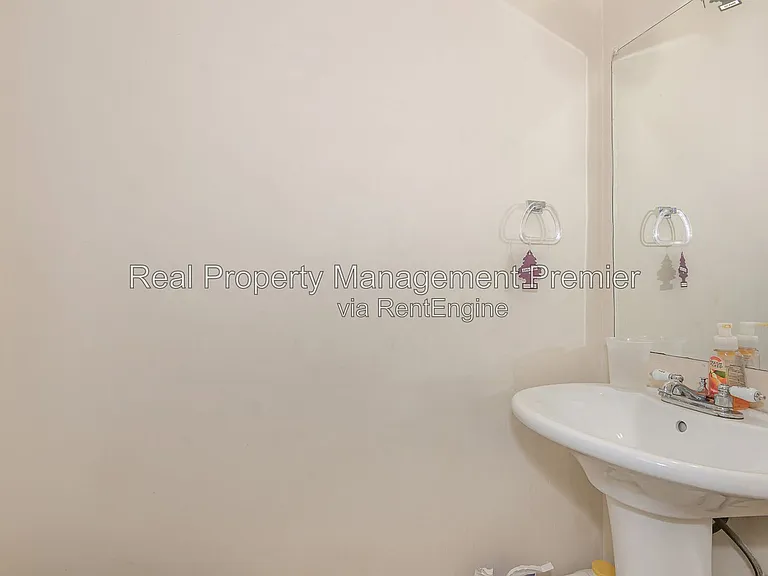 6768 SW 39th Ct — Photo 13