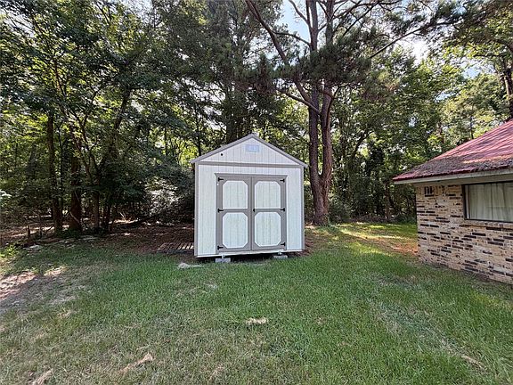 5th image of 606 Pine Tree Rd