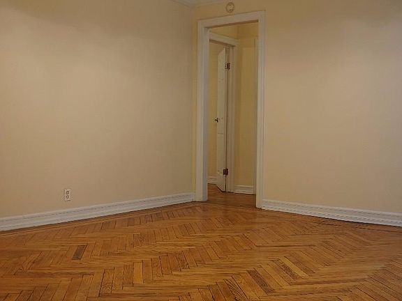 3rd image of 556 W 141st St APT 2E