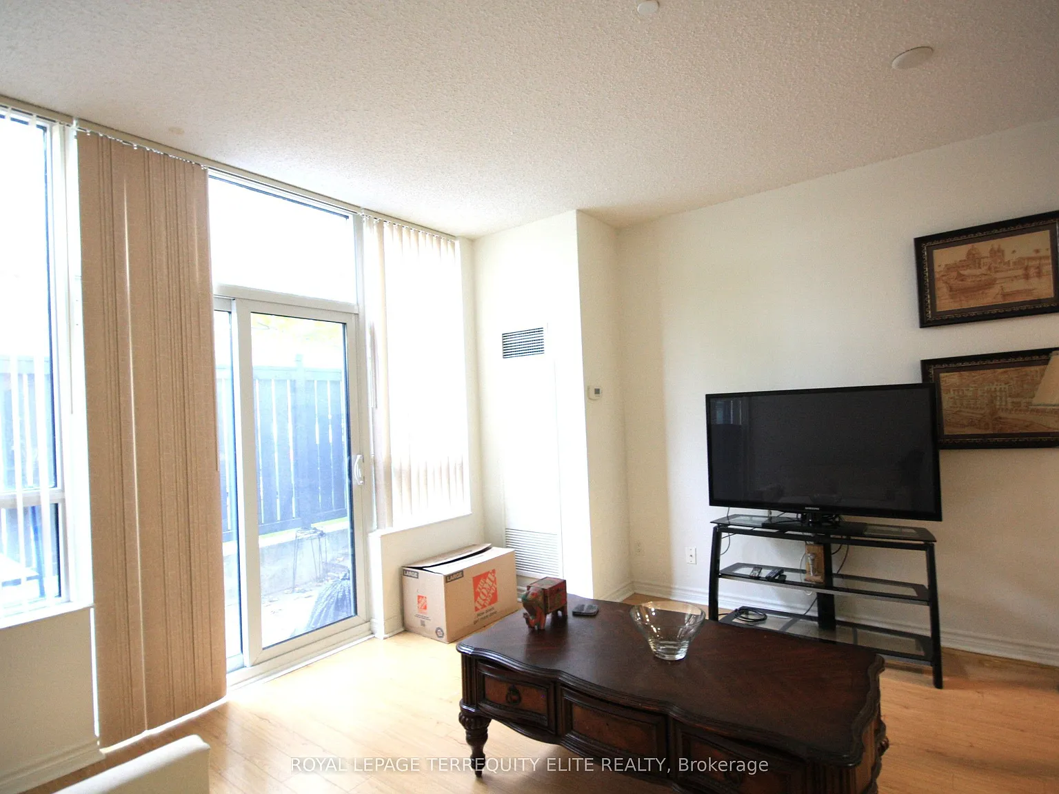 35 Saranac Blvd — Photo 3